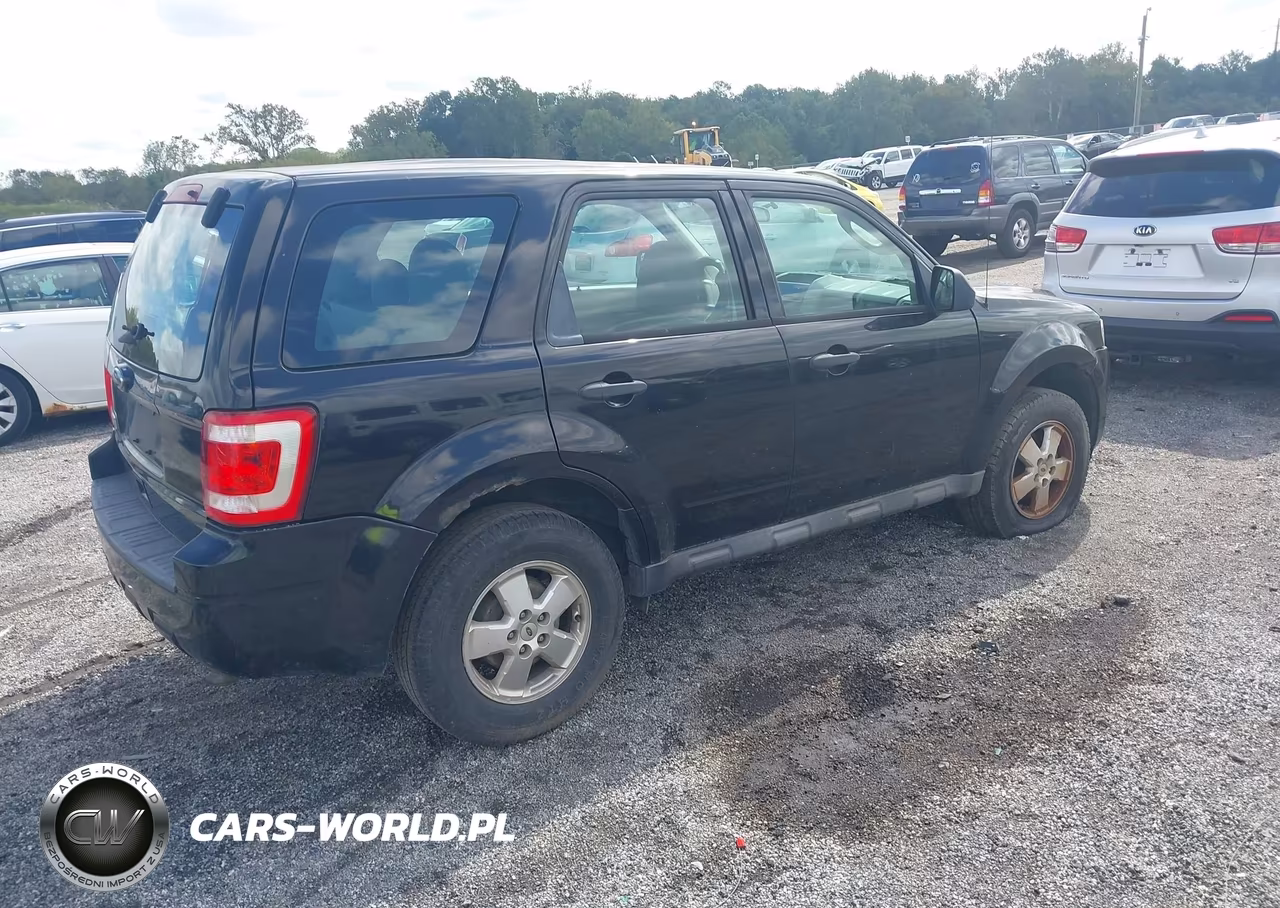 2011 Ford Escape Xls VIN:1FMCU0C7XBKC59141 - 4