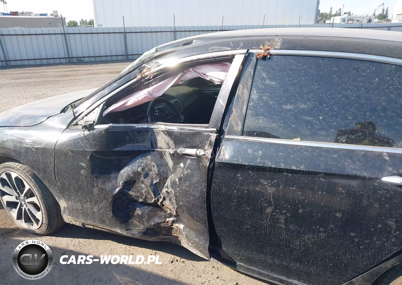 2013 Honda Accord Sport VIN:1HGCR2F58DA184879 - 13
