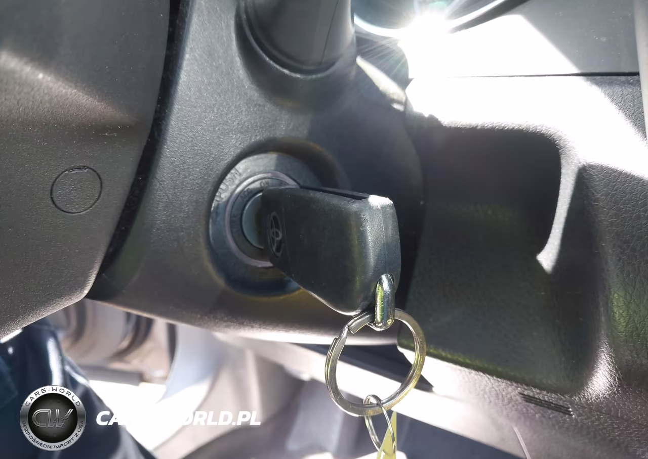 2019 Toyota Camry Le VIN:4T1B11HK6KU792941 - 11