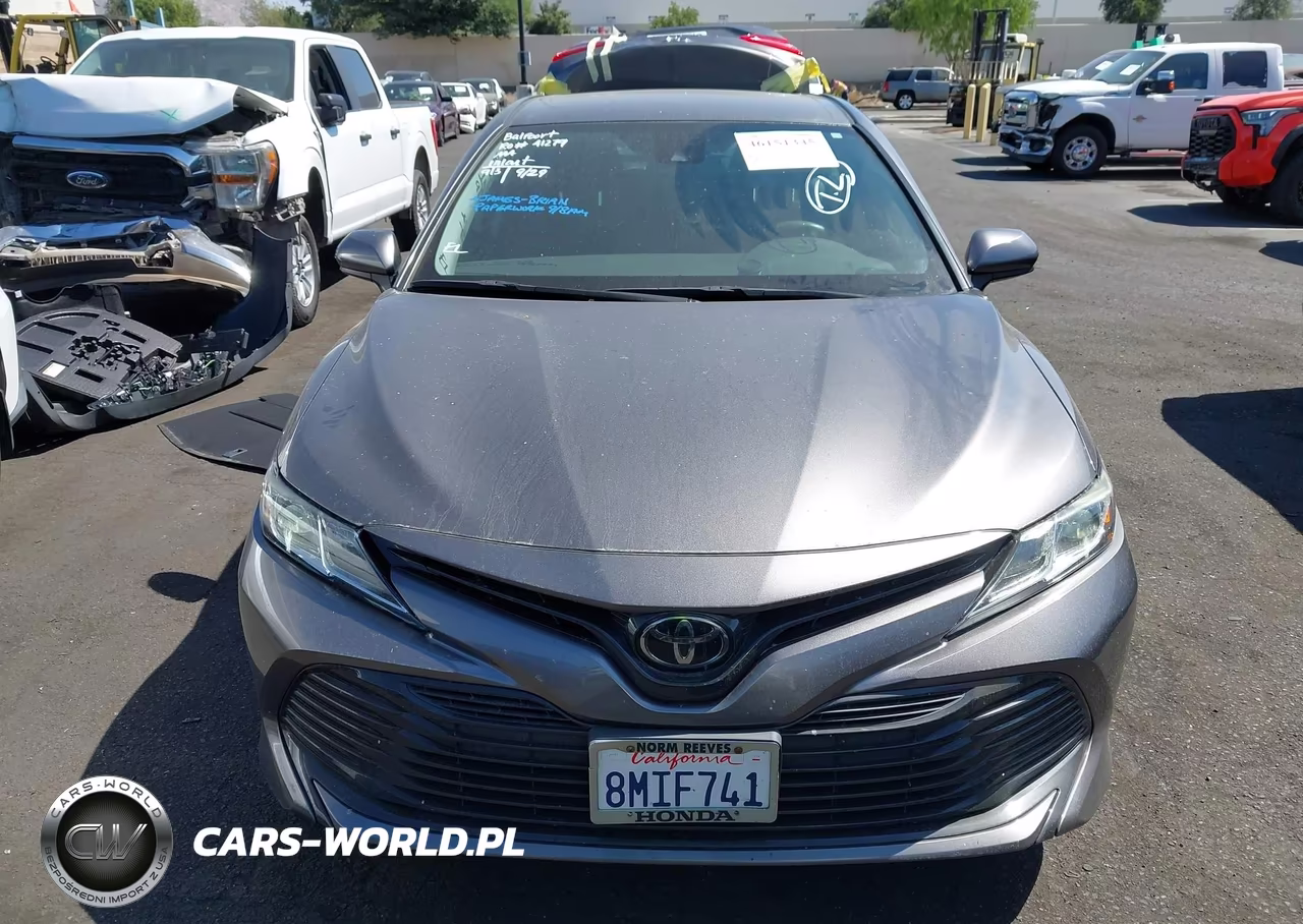 2019 Toyota Camry Le VIN:4T1B11HK6KU792941 - 13