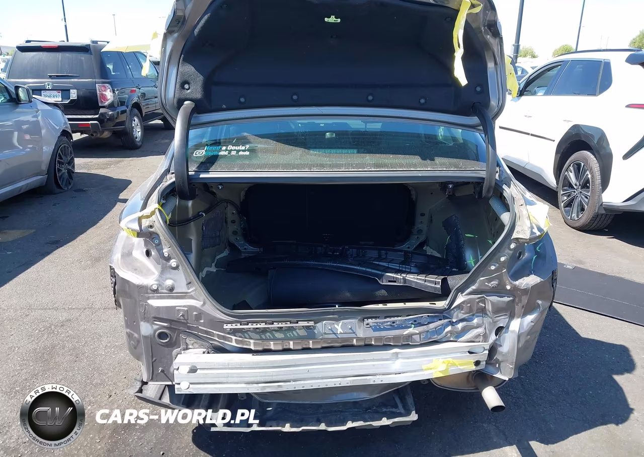 2019 Toyota Camry Le VIN:4T1B11HK6KU792941 - 17