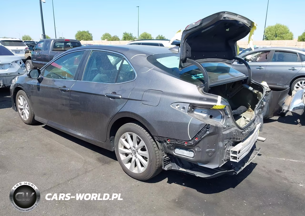2019 Toyota Camry Le VIN:4T1B11HK6KU792941 - 3