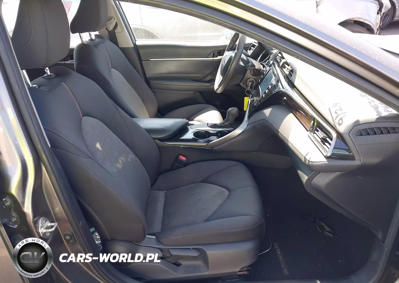 2019 Toyota Camry Le VIN:4T1B11HK6KU792941 - 5