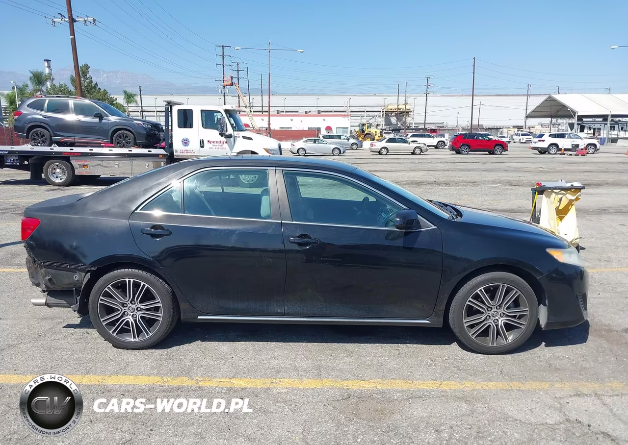 2014 Toyota Camry Le VIN:4T4BF1FK6ER392358 - 14