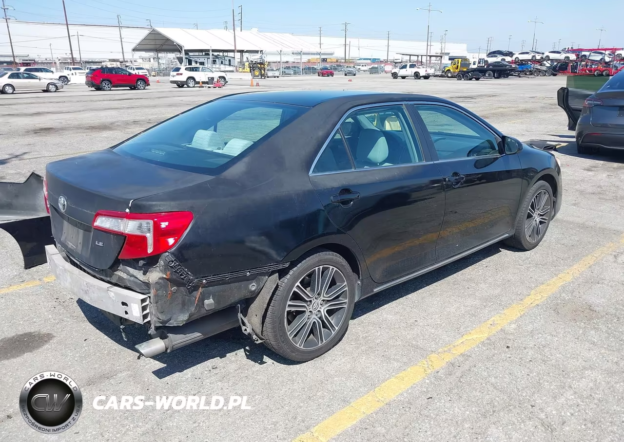 2014 Toyota Camry Le VIN:4T4BF1FK6ER392358 - 4