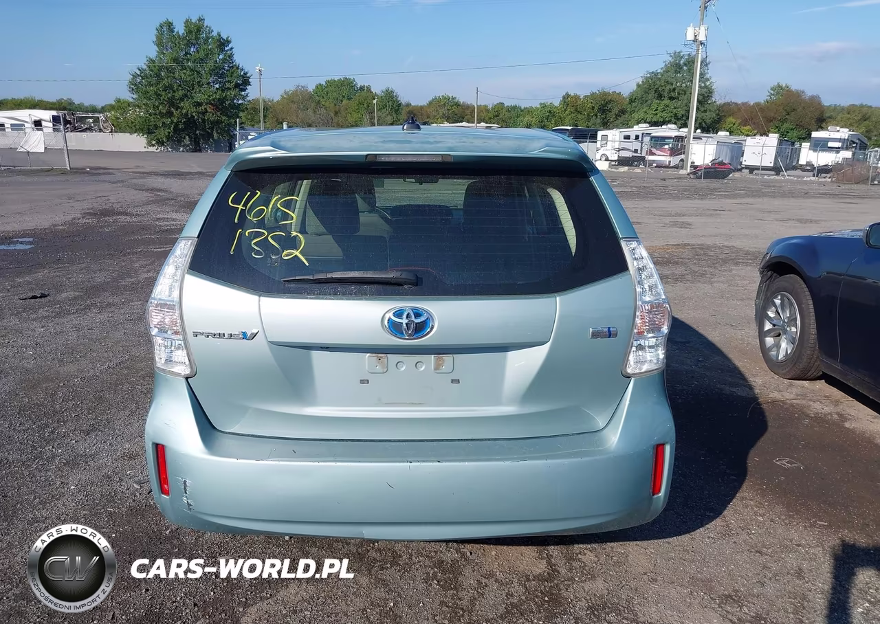 2013 Toyota Prius V Three VIN:JTDZN3EU2D3272723 - 16