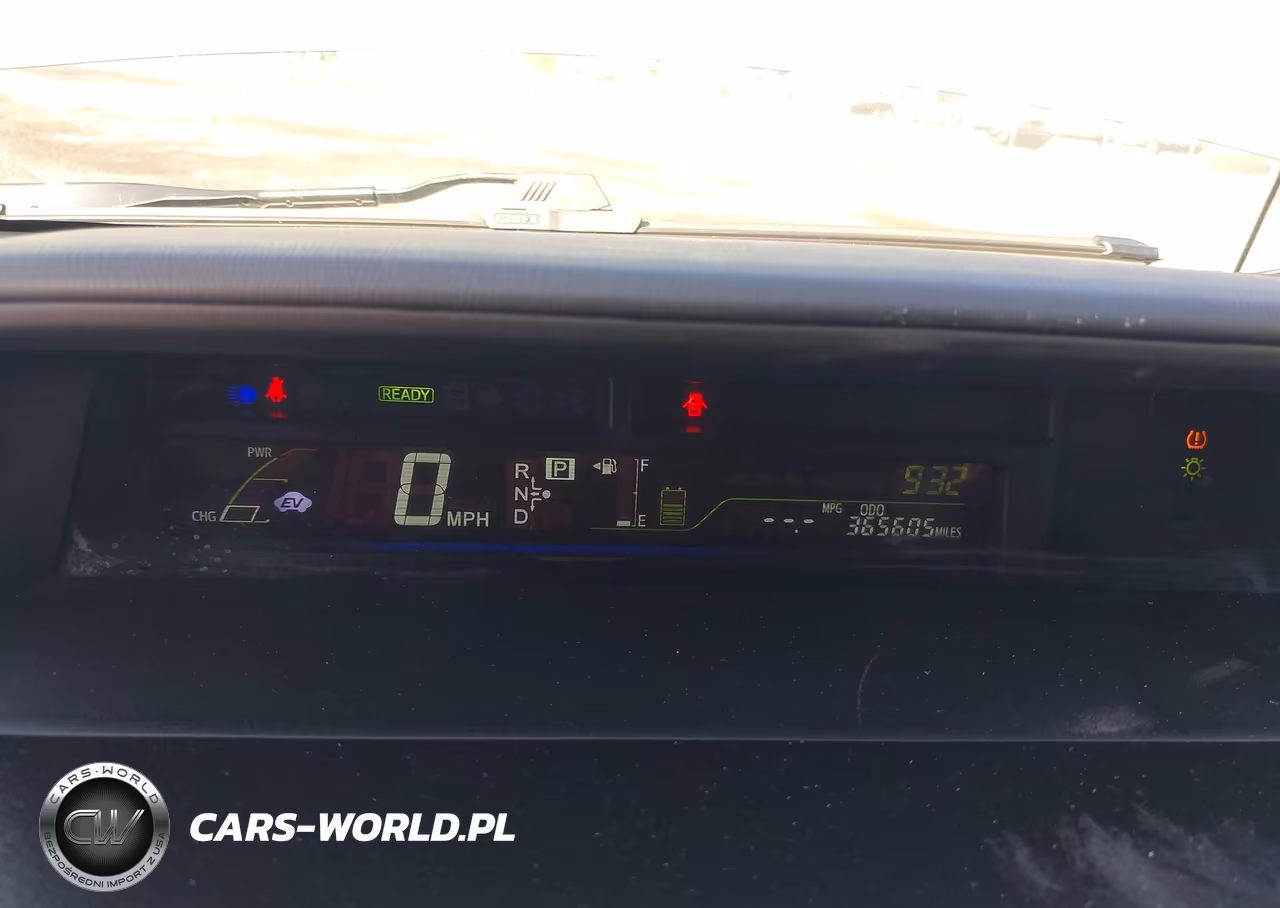 2013 Toyota Prius V Three VIN:JTDZN3EU2D3272723 - 7