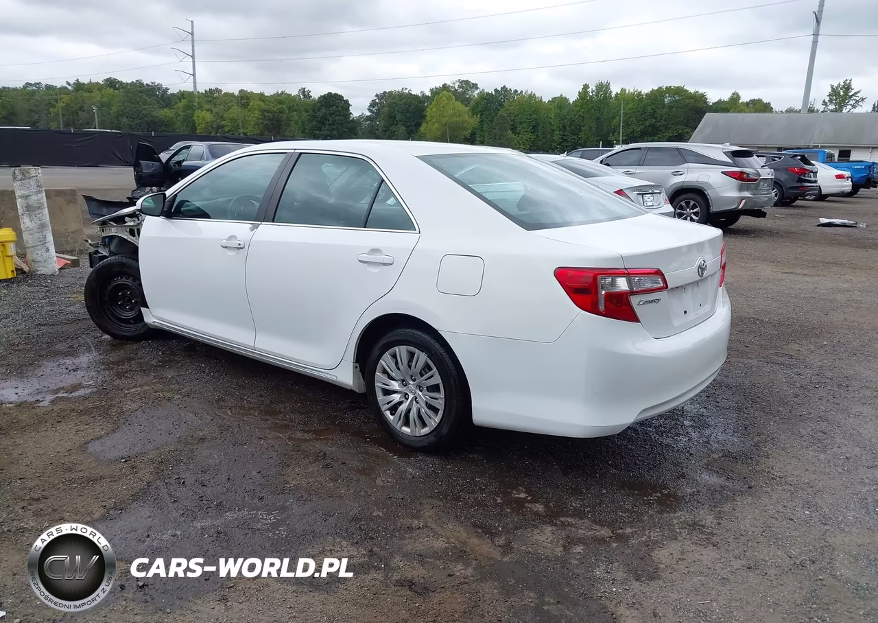 2014 Toyota Camry Le VIN:4T4BF1FK7ER380414 - 3