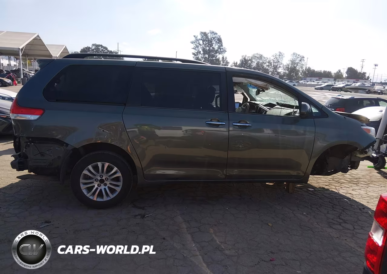 2013 Toyota Sienna Xle V6 8 Passenger VIN:5TDYK3DC2DS403659 - 13