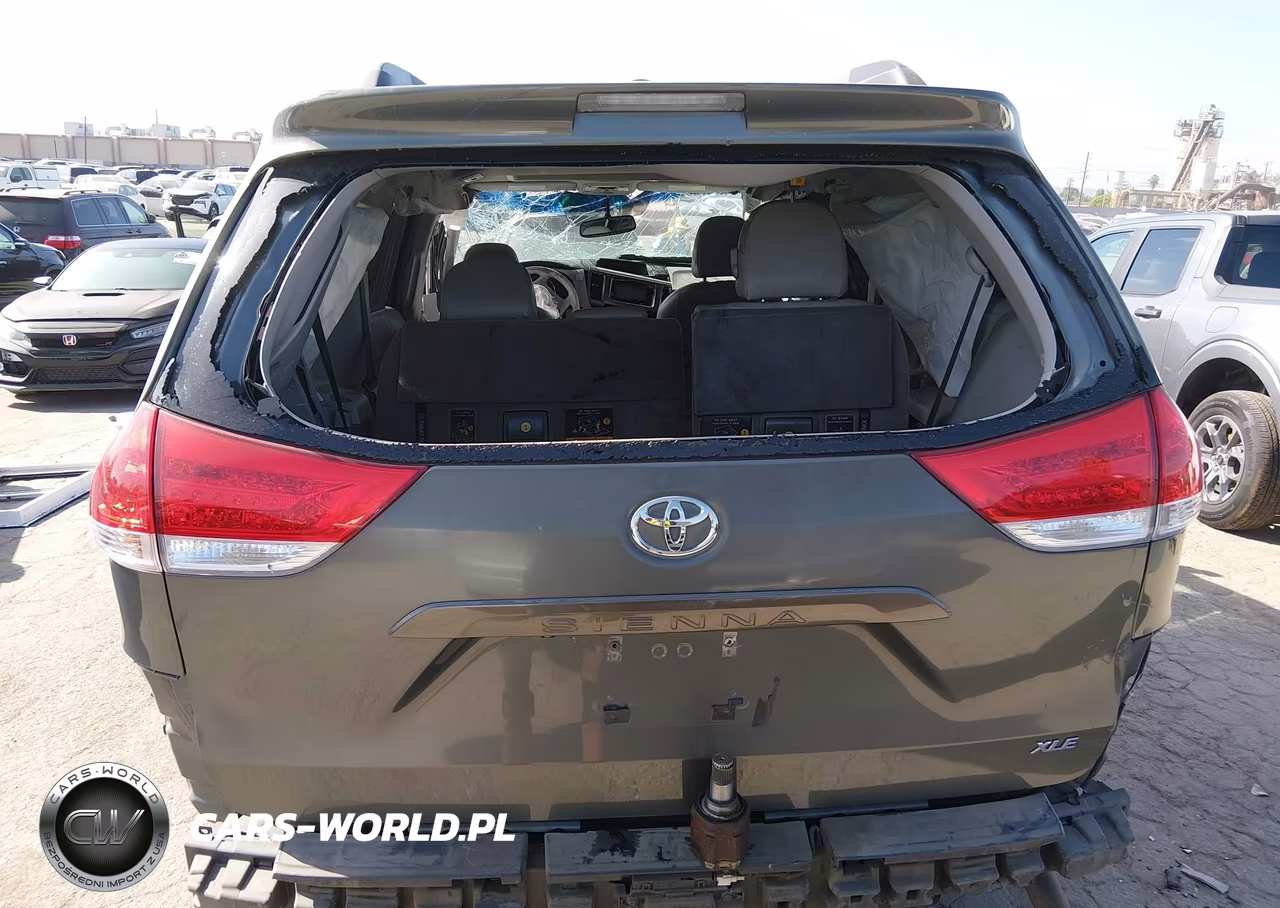 2013 Toyota Sienna Xle V6 8 Passenger VIN:5TDYK3DC2DS403659 - 16