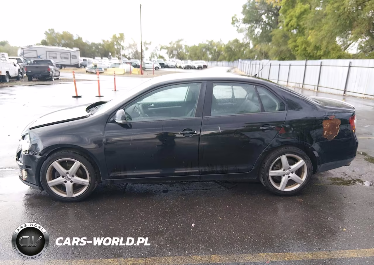 2010 Volkswagen Jetta Limited Edition VIN:3VWAZ7AJ2AM094016 - 14