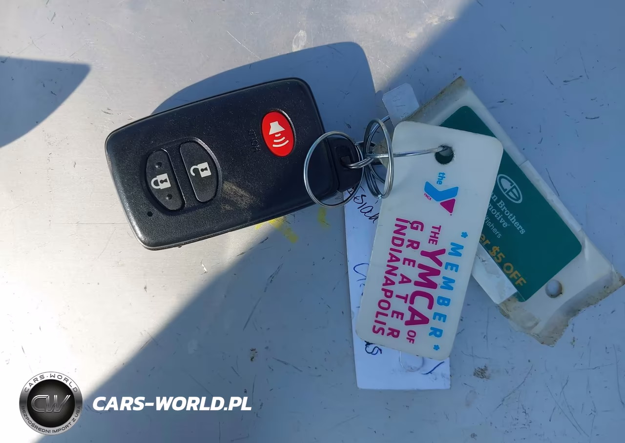 2012 Toyota Prius Two VIN:JTDKN3DU9C5490356 - 11