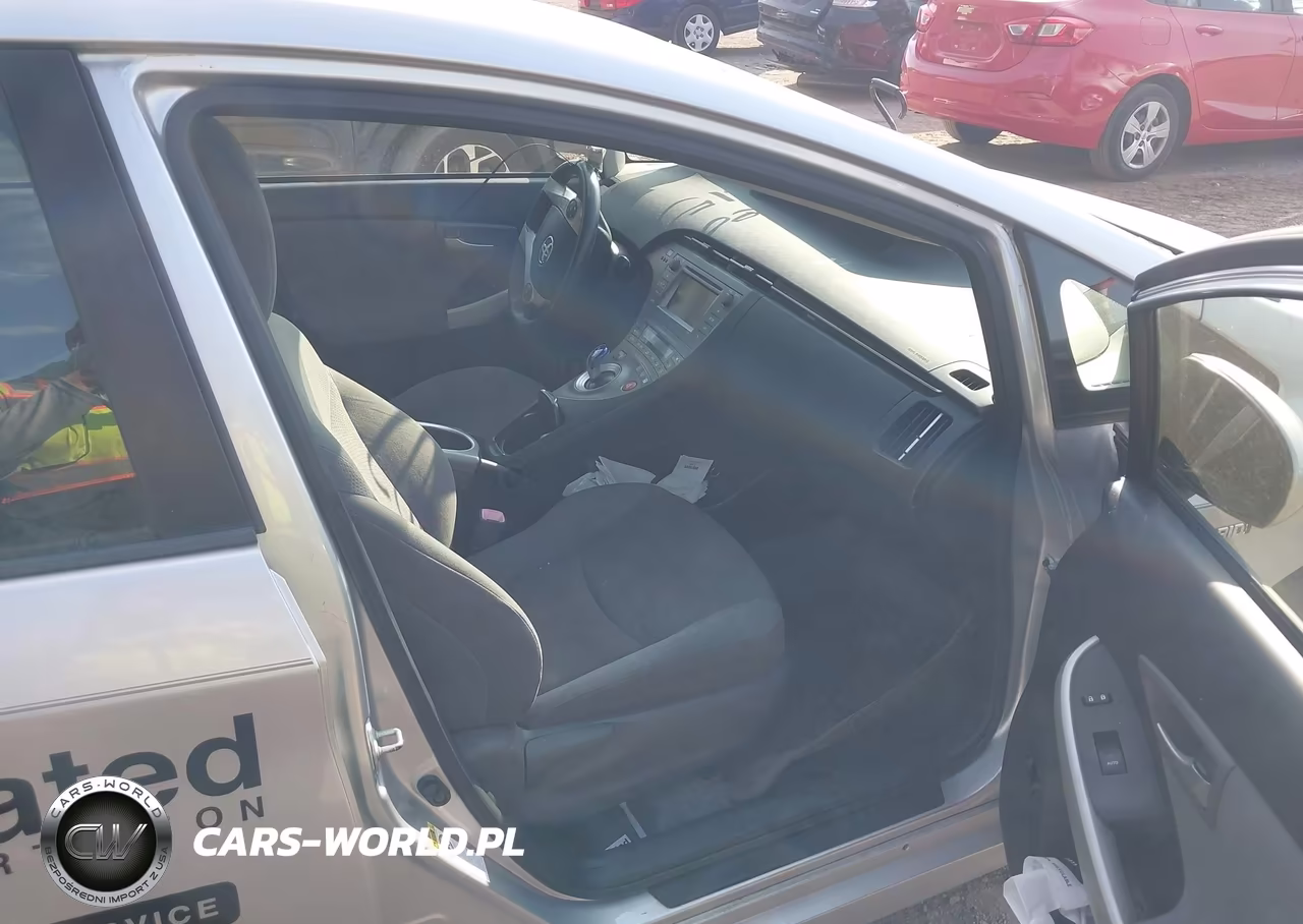 2012 Toyota Prius Two VIN:JTDKN3DU9C5490356 - 5