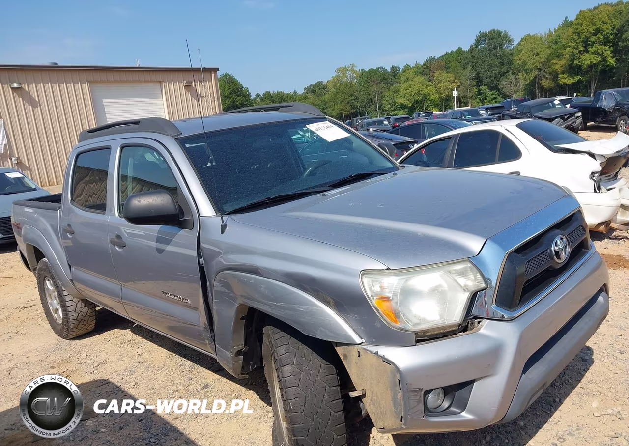 2015 Toyota Tacoma Prerunner V6 VIN:5TFJU4GNXFX082093 - 13