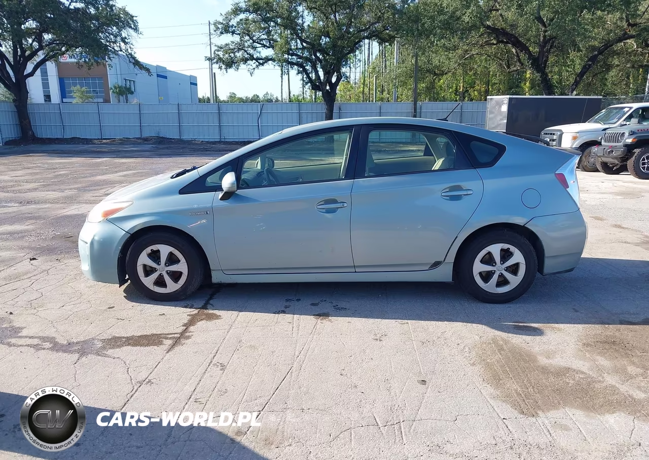 2014 Toyota Prius Three VIN:JTDKN3DU9E1757408 - 14