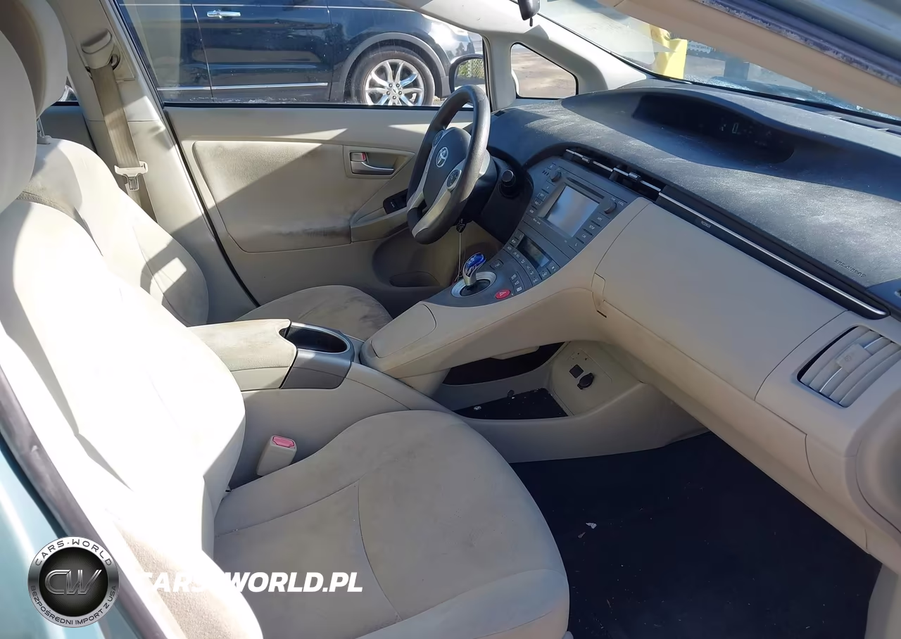 2014 Toyota Prius Three VIN:JTDKN3DU9E1757408 - 5