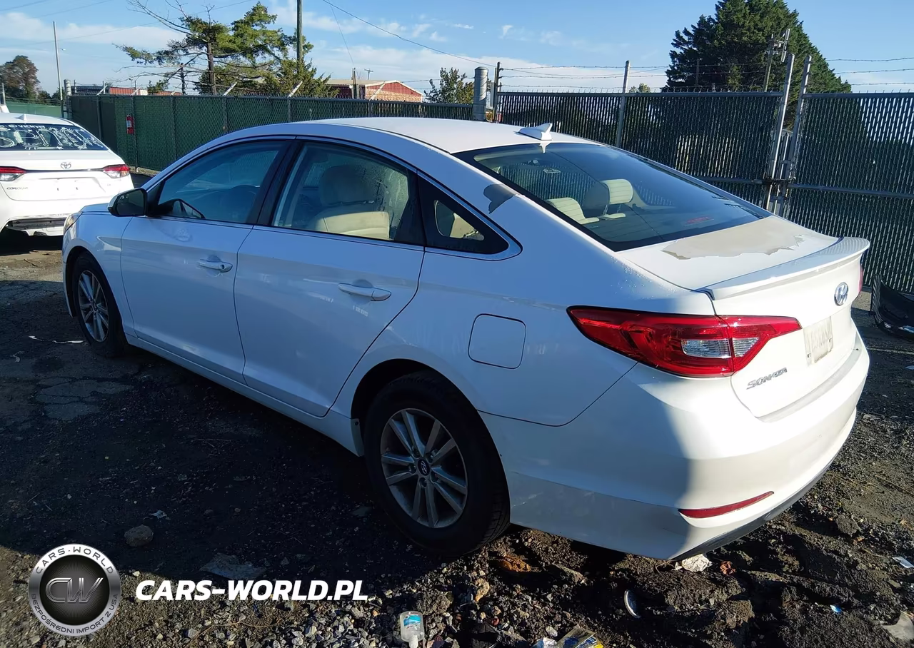 2015 Hyundai Sonata Se VIN:5NPE24AF8FH146121 - 3