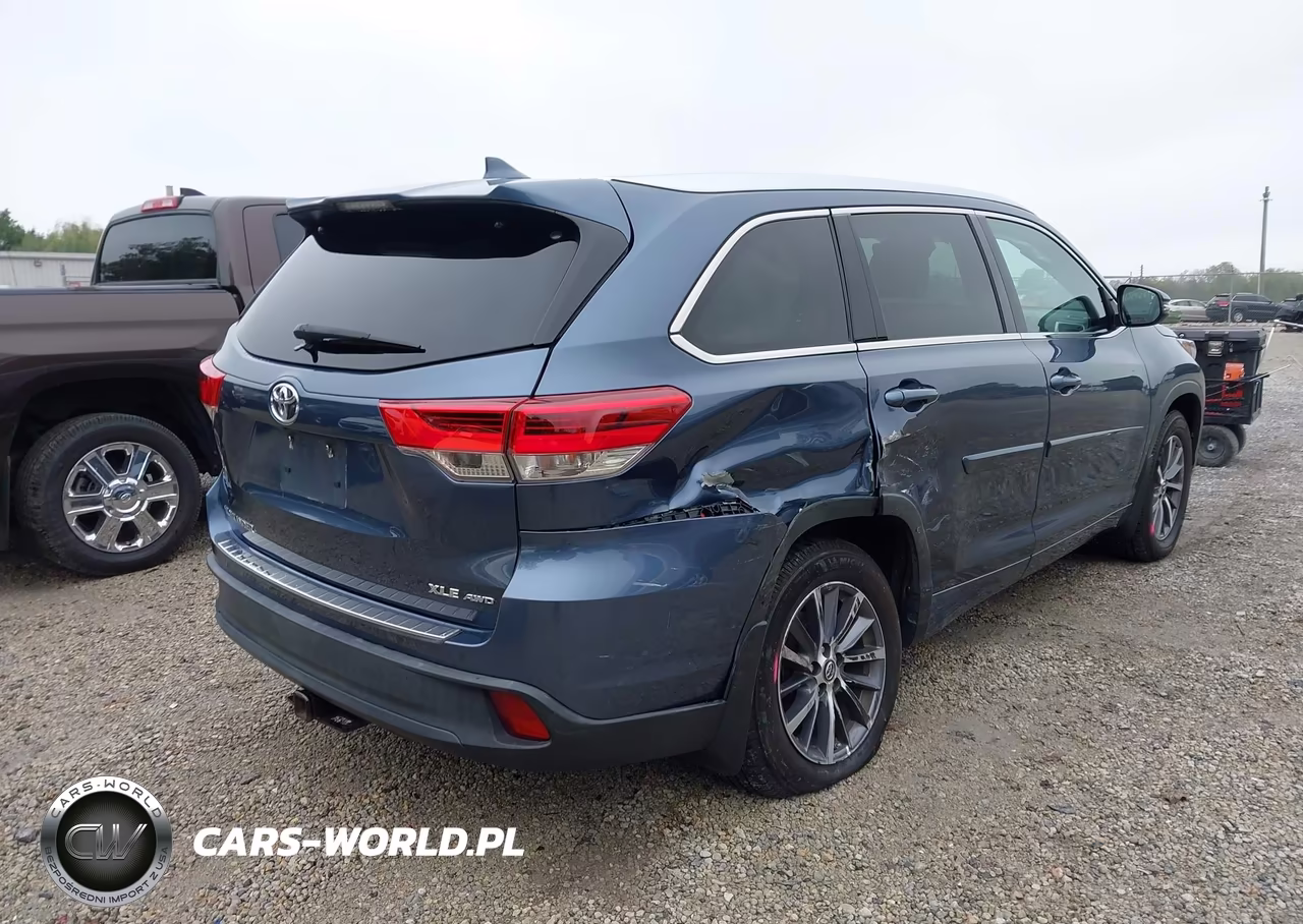 2017 Toyota Highlander Xle VIN:5TDJZRFH4HS366788 - 4