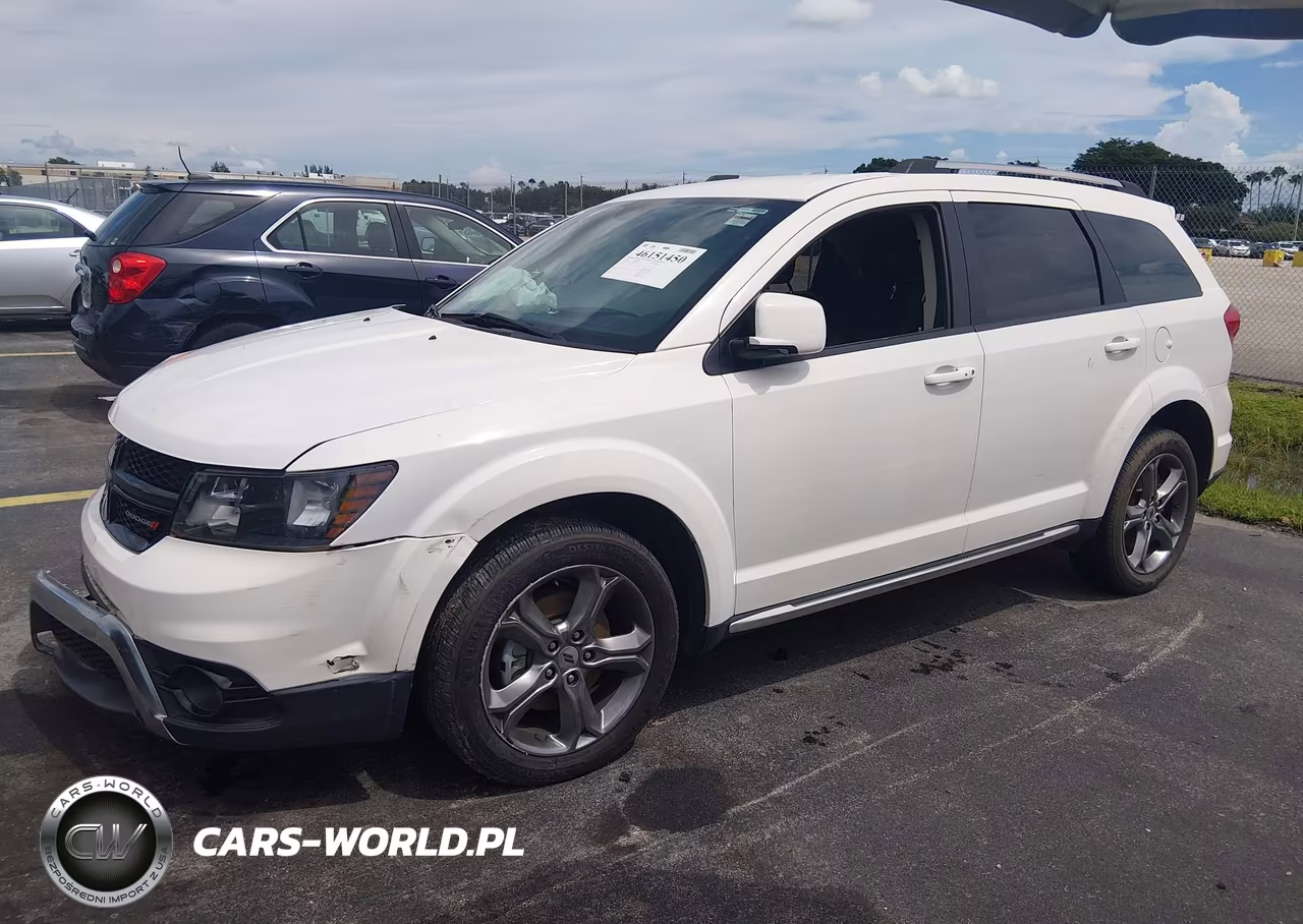 2018 Dodge Journey Crossroad VIN:3C4PDCGG0JT166577 - 2