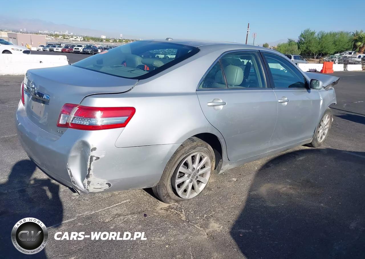 2010 Toyota Camry Xle VIN:4T4BF3EK2AR020216 - 4