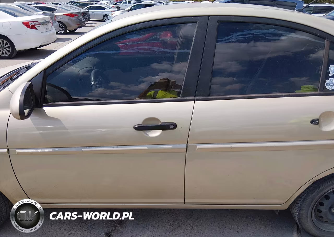2006 Hyundai Accent Gls VIN:KMHCN46C56U027232 - 17