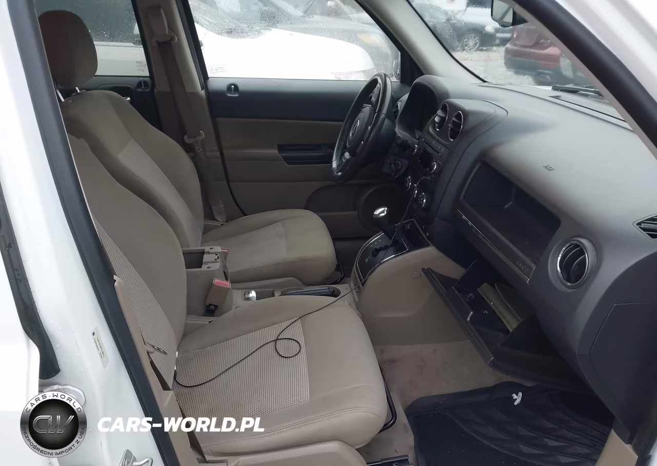 2015 Jeep Patriot Latitude VIN:1C4NJRFB9FD188373 - 5