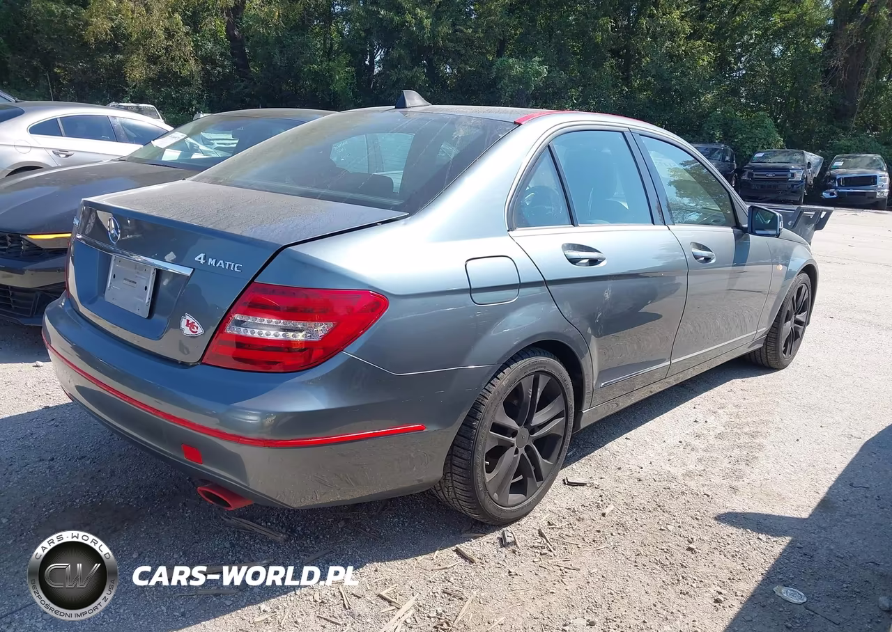 2012 Mercedes-Benz C 300 Luxury 4Matic-Sport 4Matic VIN:WDDGF8BB5CA615187 - 4