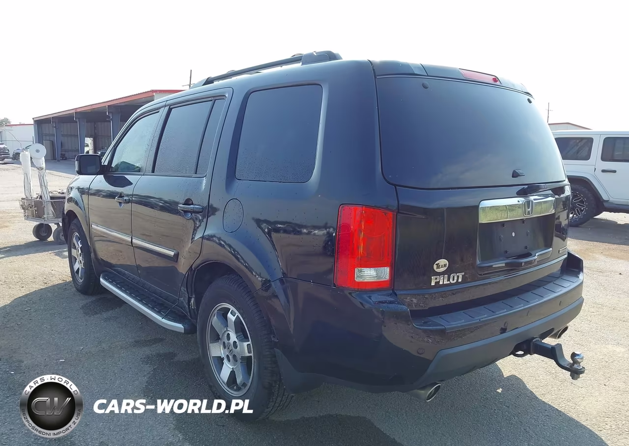 2011 Honda Pilot Touring VIN:5FNYF3H93BB052104 - 3