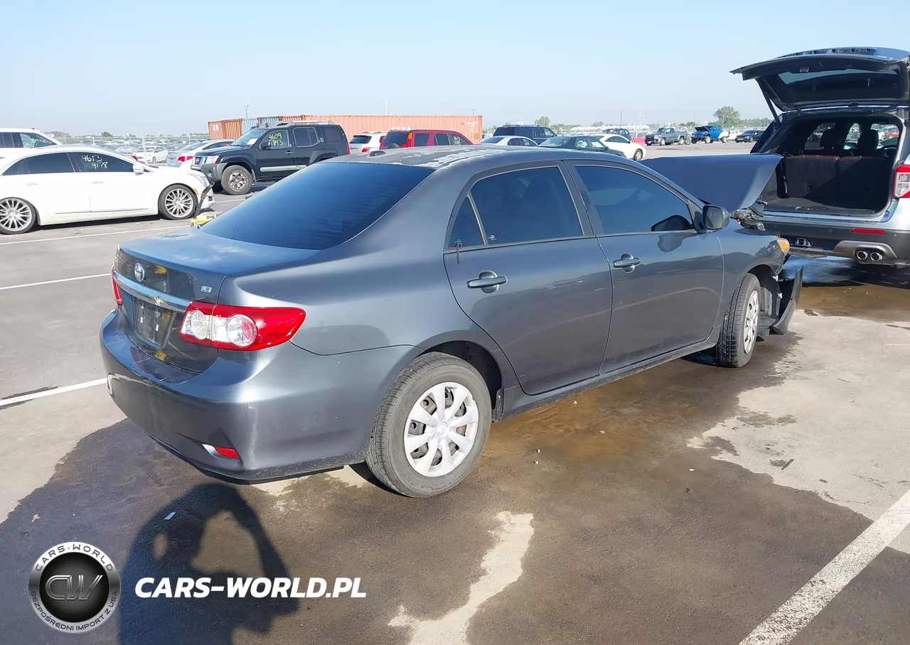 2011 Toyota Corolla Le VIN:2T1BU4EE2BC597136 - 4