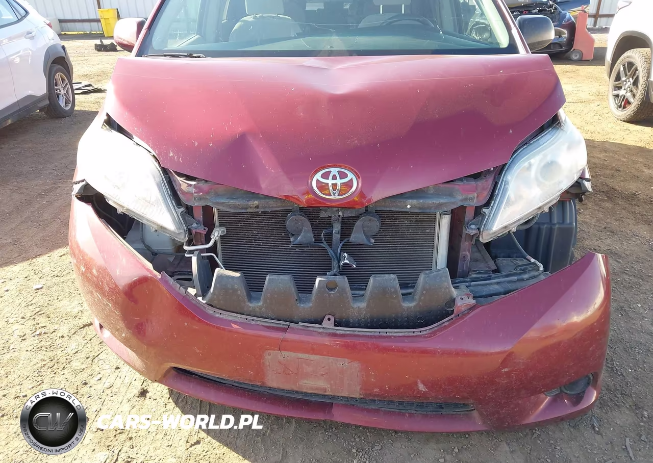 2015 Toyota Sienna Le 8 Passenger VIN:5TDKK3DC6FS534442 - 6