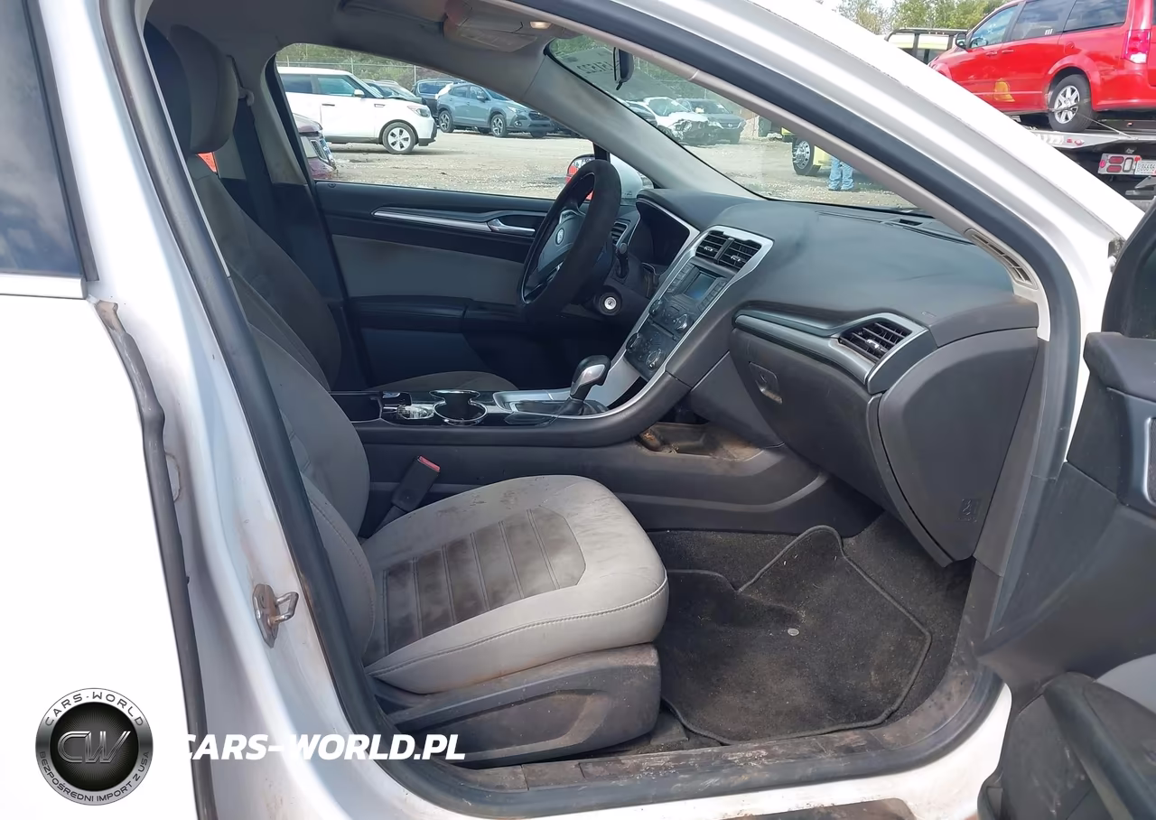 2014 Ford Fusion S VIN:3FA6P0G77ER322429 - 5