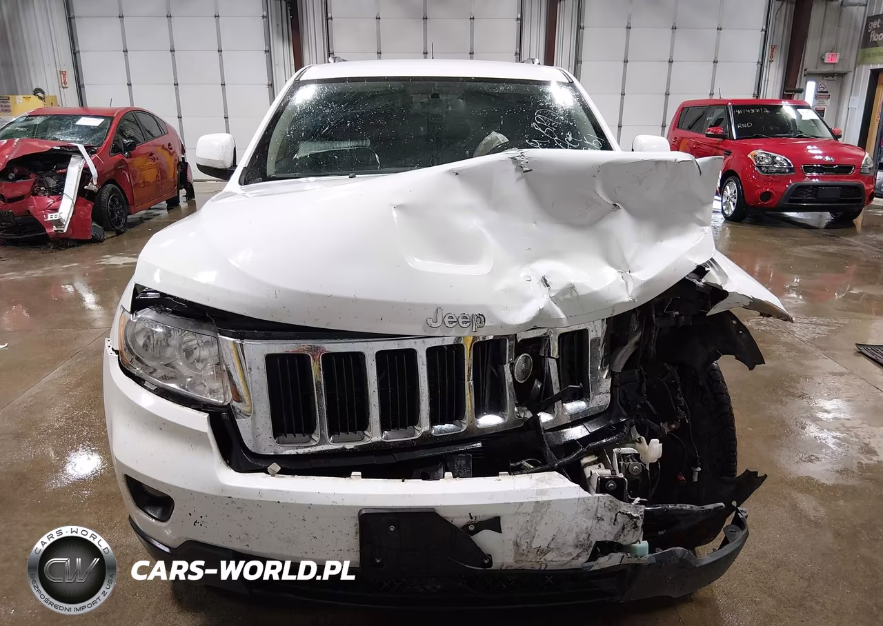 2013 Jeep Grand Cherokee Laredo VIN:1C4RJFAT6DC539372 - 12