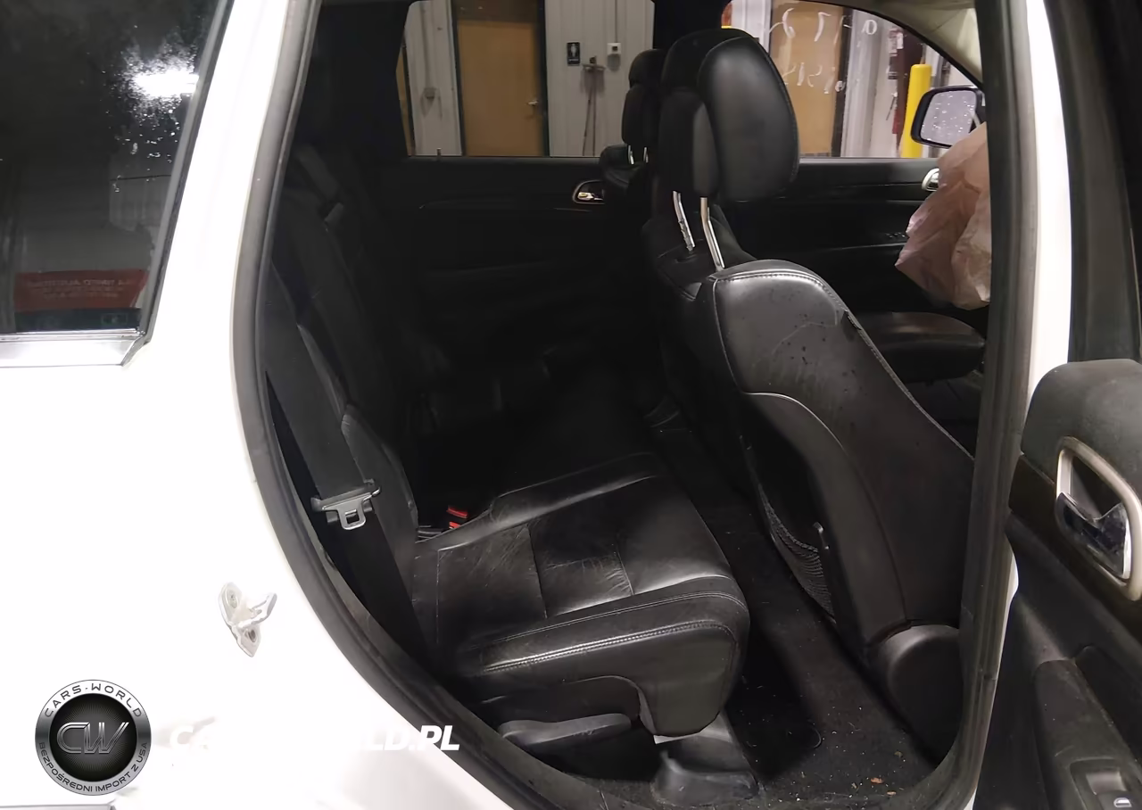 2013 Jeep Grand Cherokee Laredo VIN:1C4RJFAT6DC539372 - 8