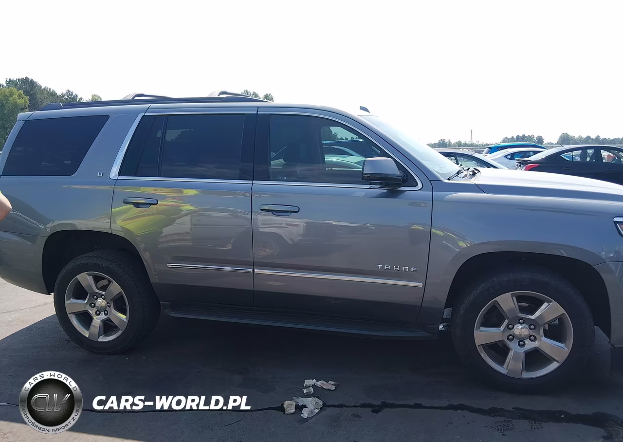 2019 Chevrolet Tahoe Lt VIN:1GNSCBKC5KR360079 - 13