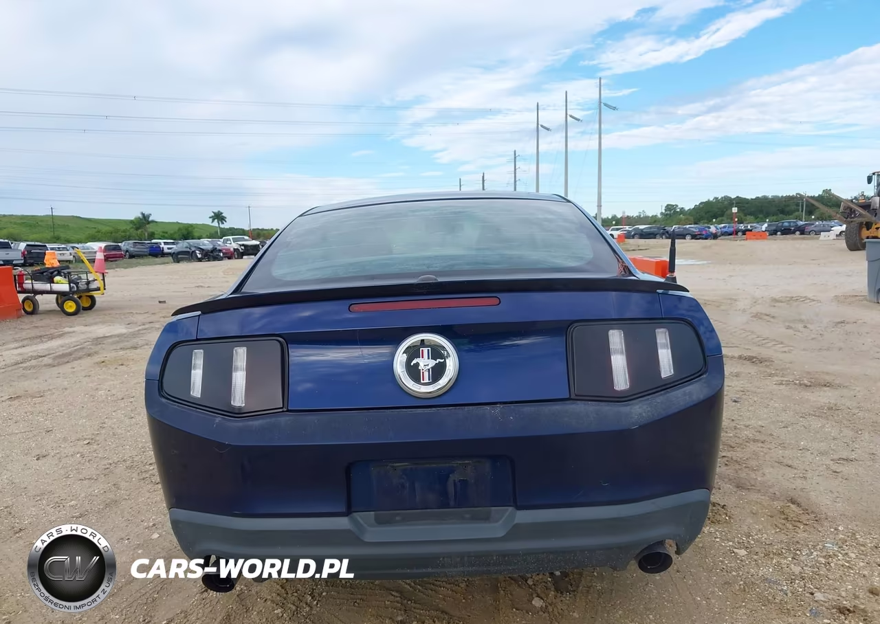 2011 Ford Mustang V6 Premium VIN:1ZVBP8AM1B5153090 - 16
