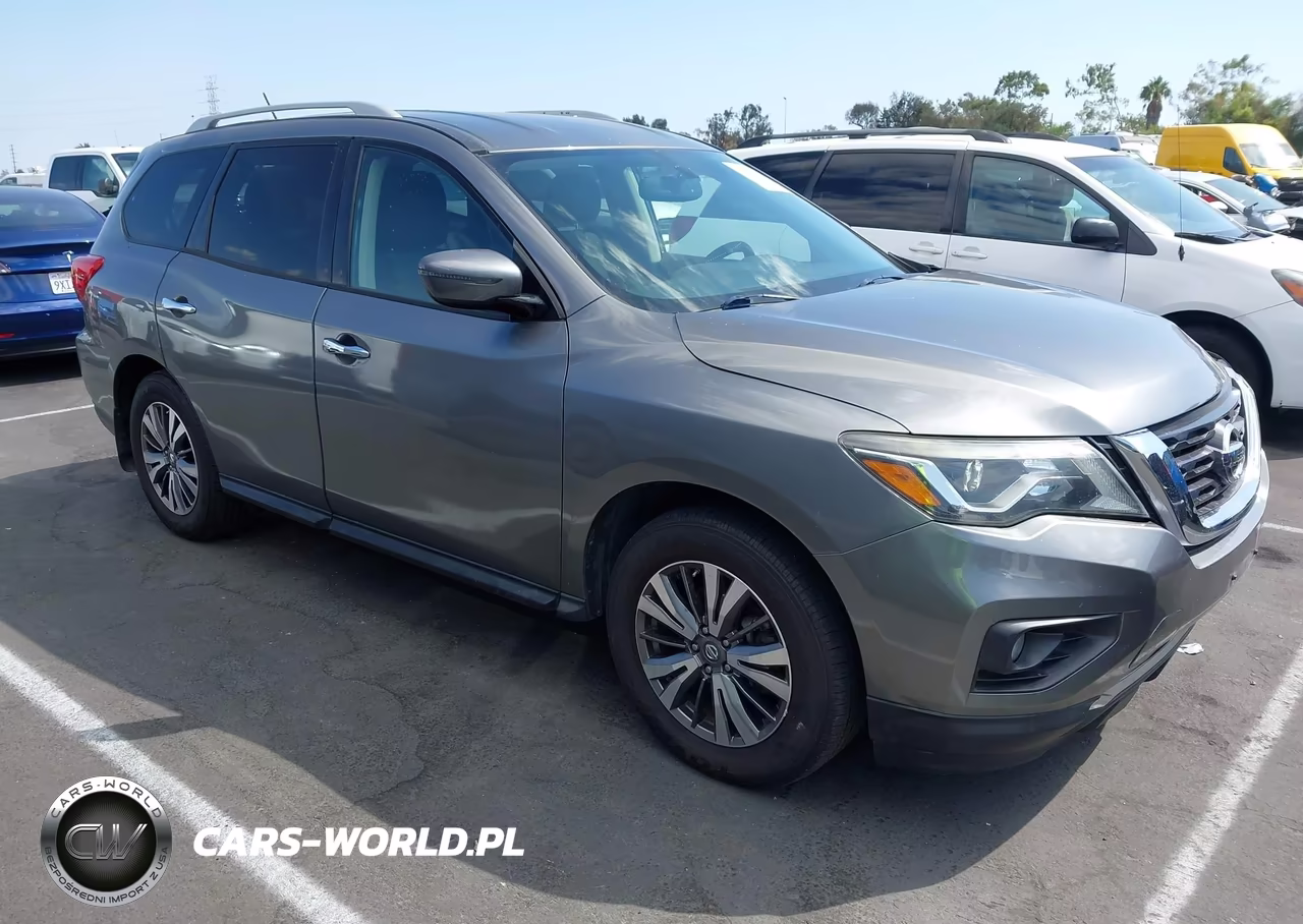 2018 Nissan Pathfinder Sv
