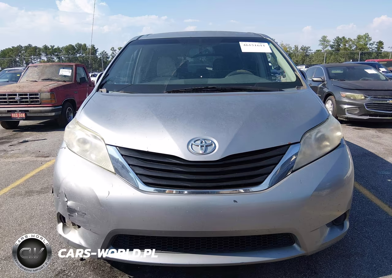 2013 Toyota Sienna Le V6 8 Passenger VIN:5TDKK3DC0DS301105 - 12