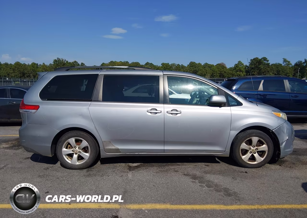 2013 Toyota Sienna Le V6 8 Passenger VIN:5TDKK3DC0DS301105 - 13