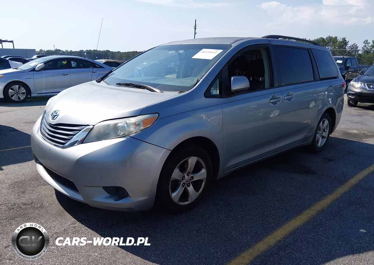 2013 Toyota Sienna Le V6 8 Passenger VIN:5TDKK3DC0DS301105 - 2