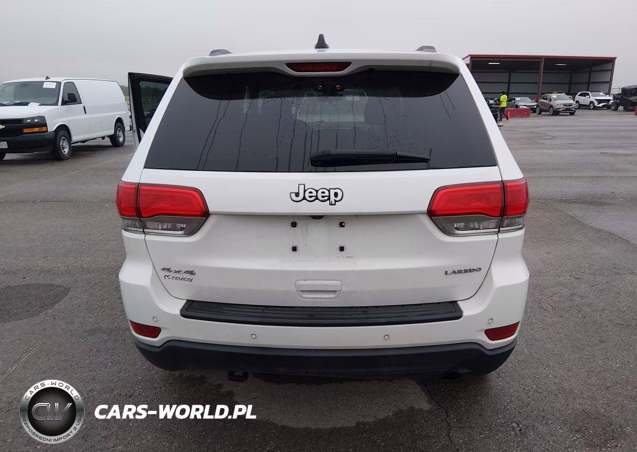 2018 Jeep Grand Cherokee Laredo VIN:1C4RJFAG4JC328623 - 16