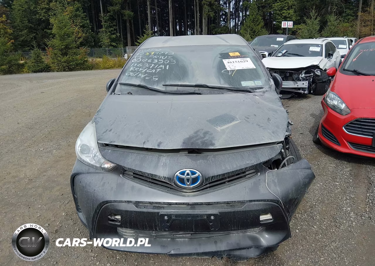 2017 Toyota Prius V Two VIN:JTDZN3EU8HJ063505 - 13