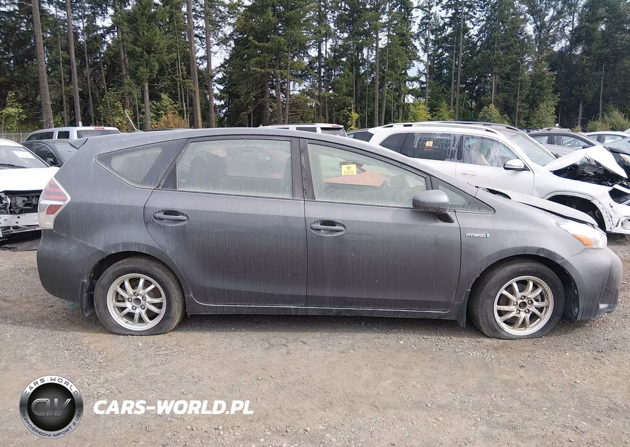 2017 Toyota Prius V Two VIN:JTDZN3EU8HJ063505 - 14