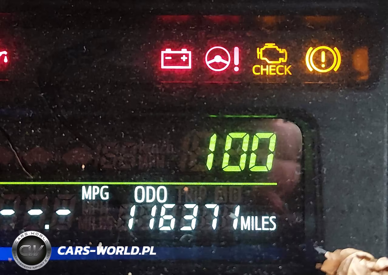 2017 Toyota Prius V Two VIN:JTDZN3EU8HJ063505 - 16