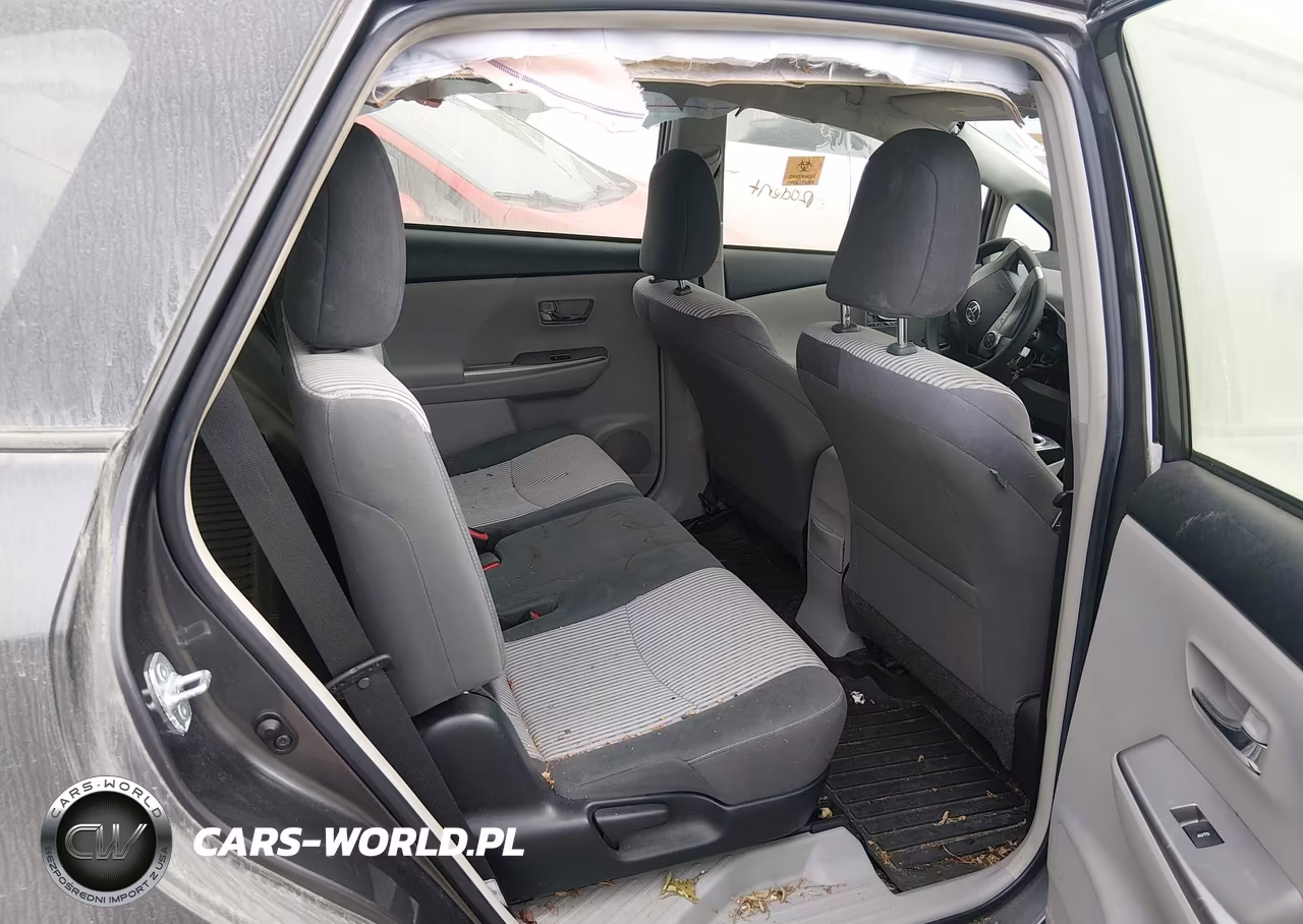 2017 Toyota Prius V Two VIN:JTDZN3EU8HJ063505 - 8