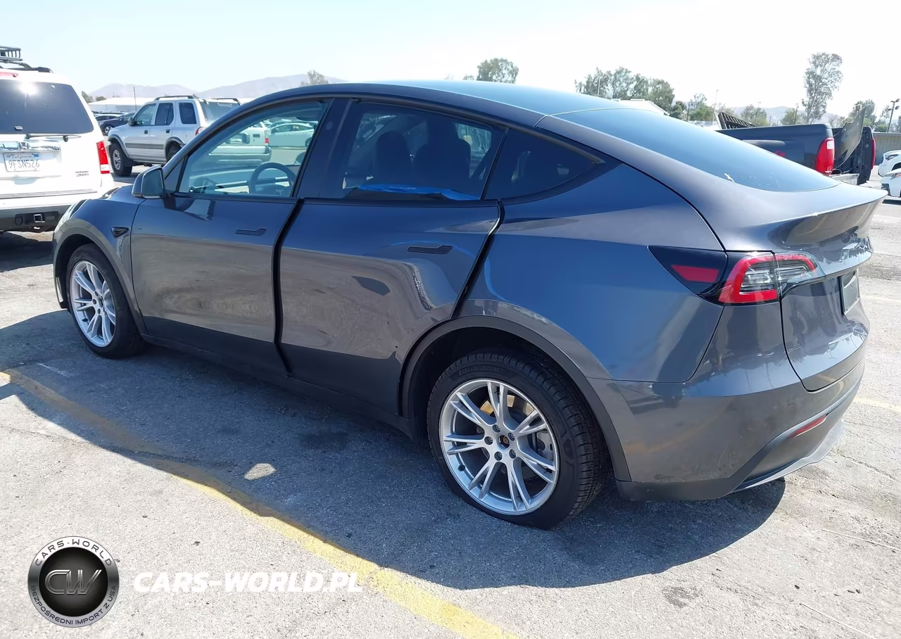 2023 Tesla Model Y Awd-Long Range Dual Motor All-Wheel Drive VIN:7SAYGDEE6PF902757 - 3