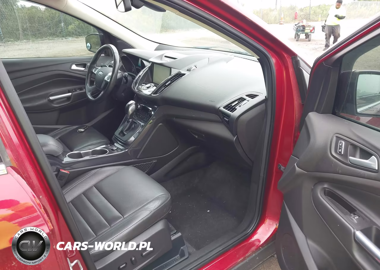 2015 Ford Escape Titanium VIN:1FMCU9J95FUB04676 - 5