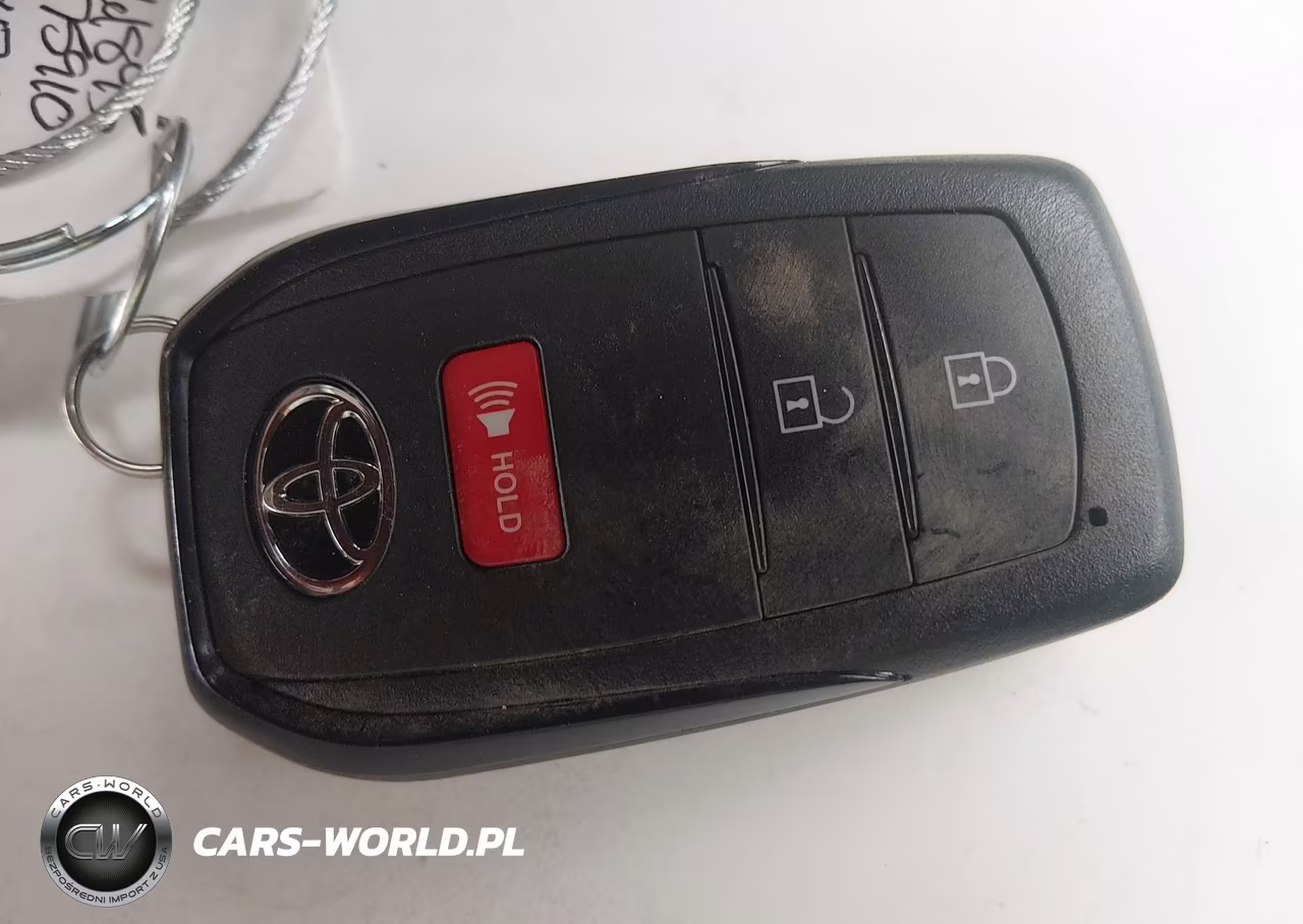 2027 Toyota Prius VIN:JTDACACU9V3084700 - 11