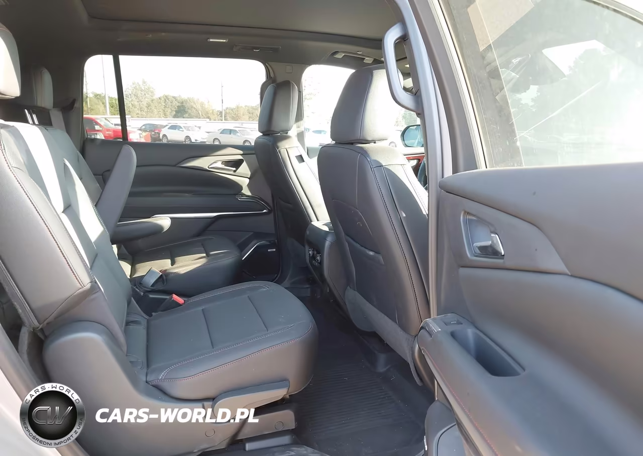 2026 Chevrolet Traverse Awd Z71 VIN:1GNEVJKS6TJ226187 - 8