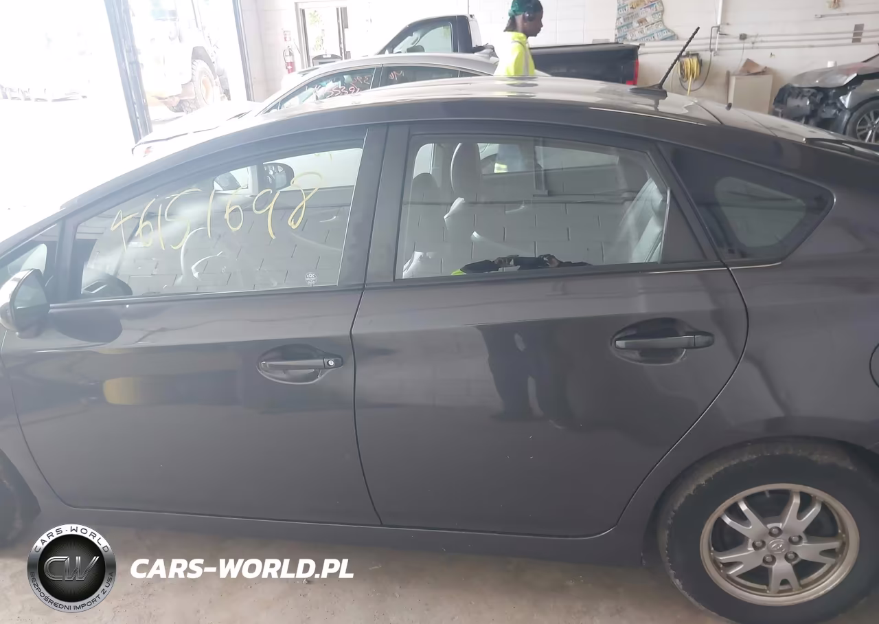 2011 Toyota Prius Four VIN:JTDKN3DU2B0266826 - 14