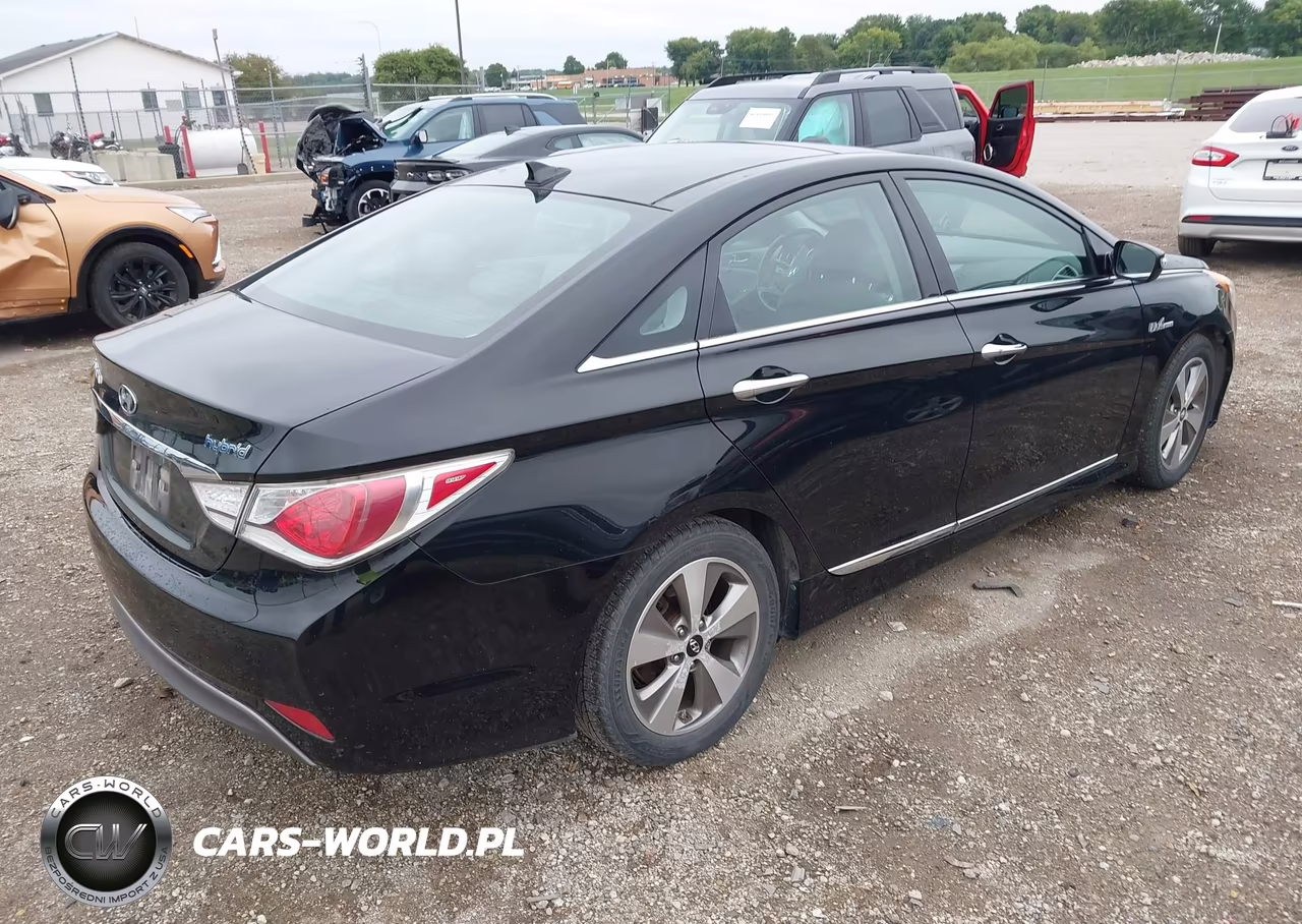 2012 Hyundai Sonata VIN:KMHEC4A48CA036020 - 4